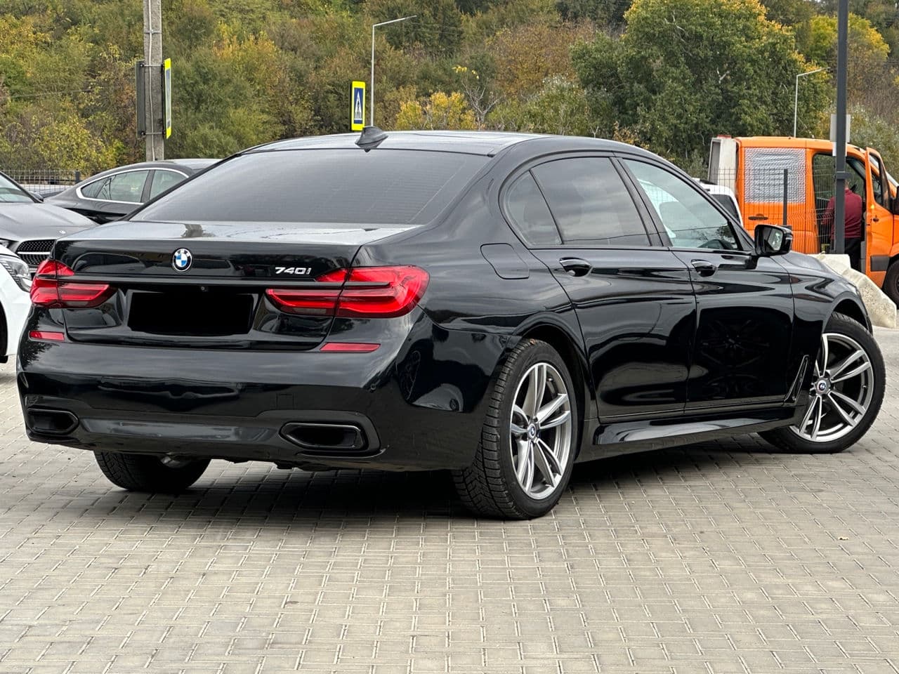 BMW 740 2017 — Миниатюра 3