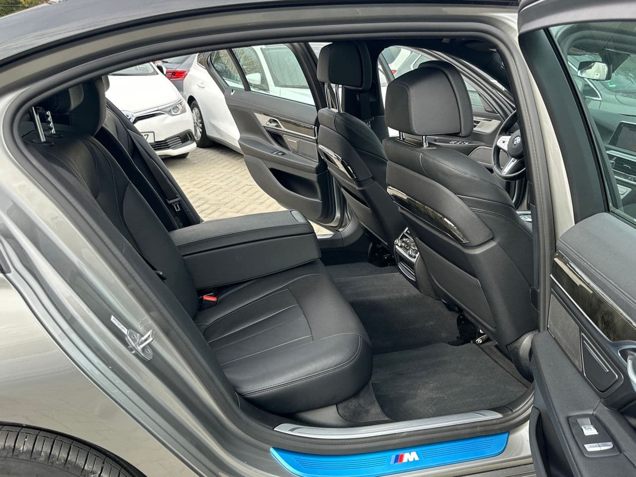 BMW 740 2020 — Миниатюра 17