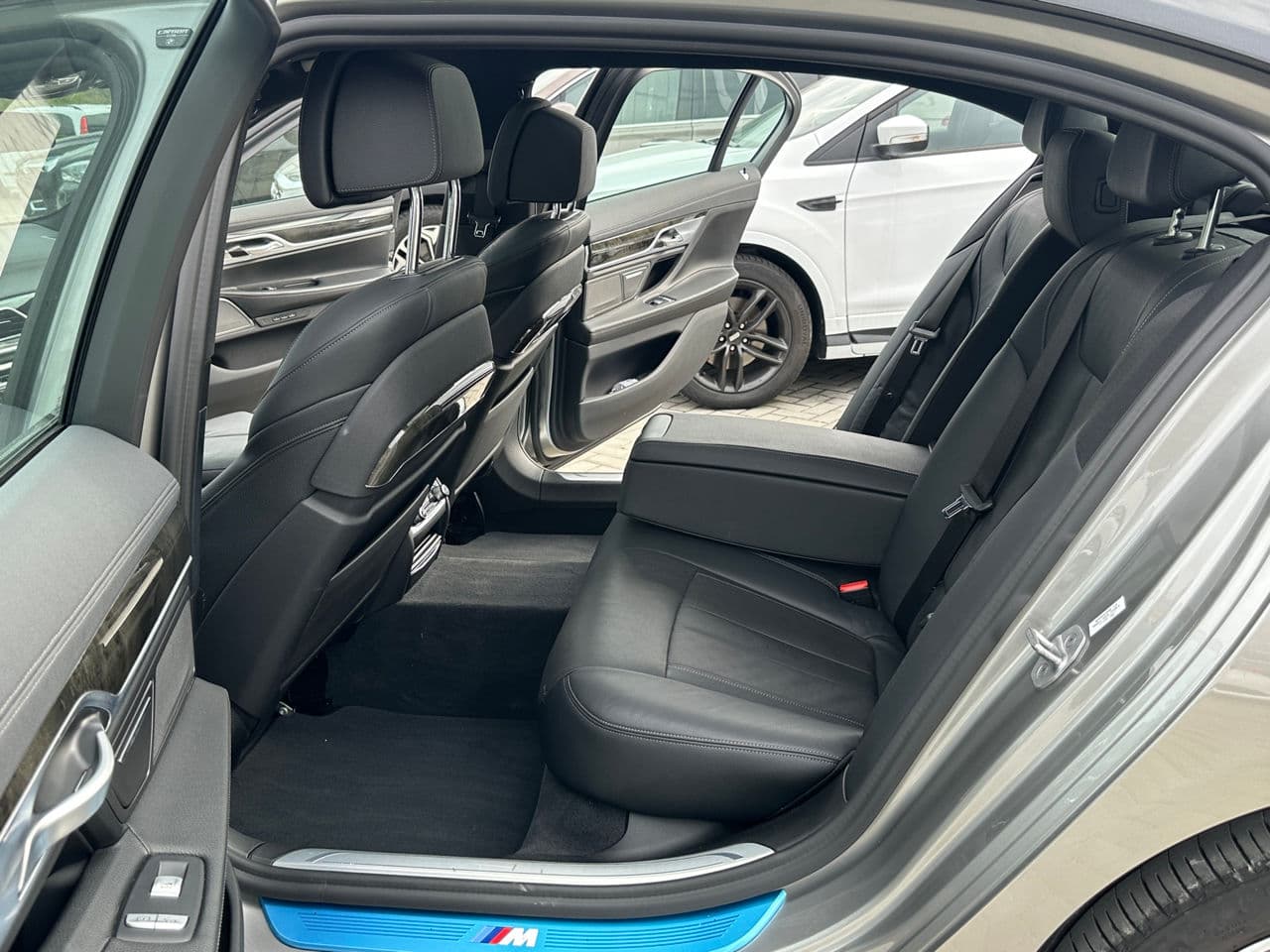 BMW 740 2020 — Миниатюра 14