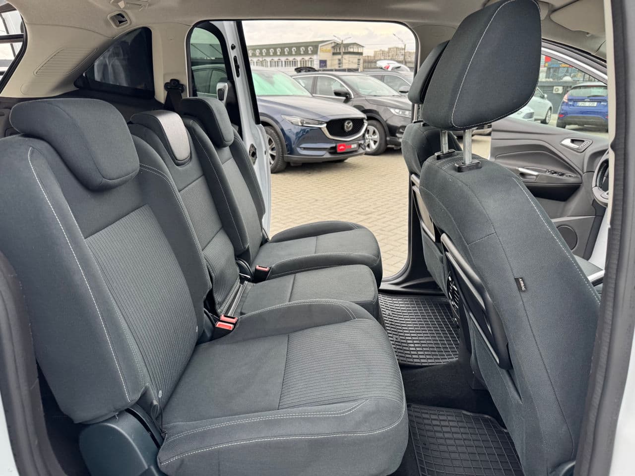 Ford Grand C-MAX 2018 — Миниатюра 14