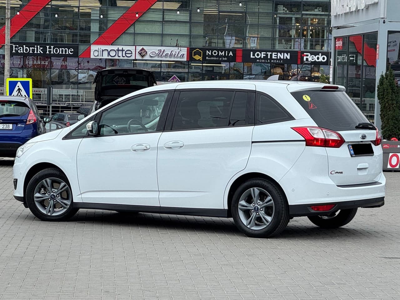 Ford Grand C-MAX 2018 — Миниатюра 4