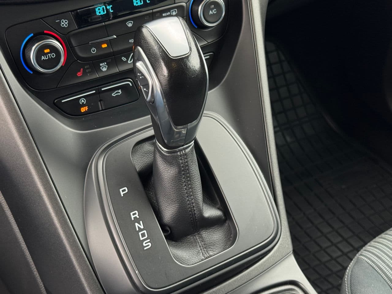 Ford Grand C-MAX 2018 — Миниатюра 12