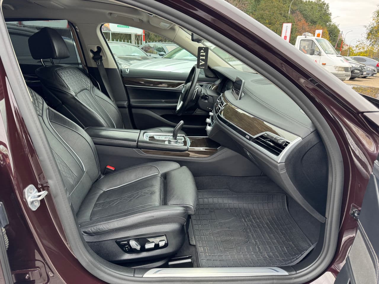 BMW 740 2020 — Миниатюра 6