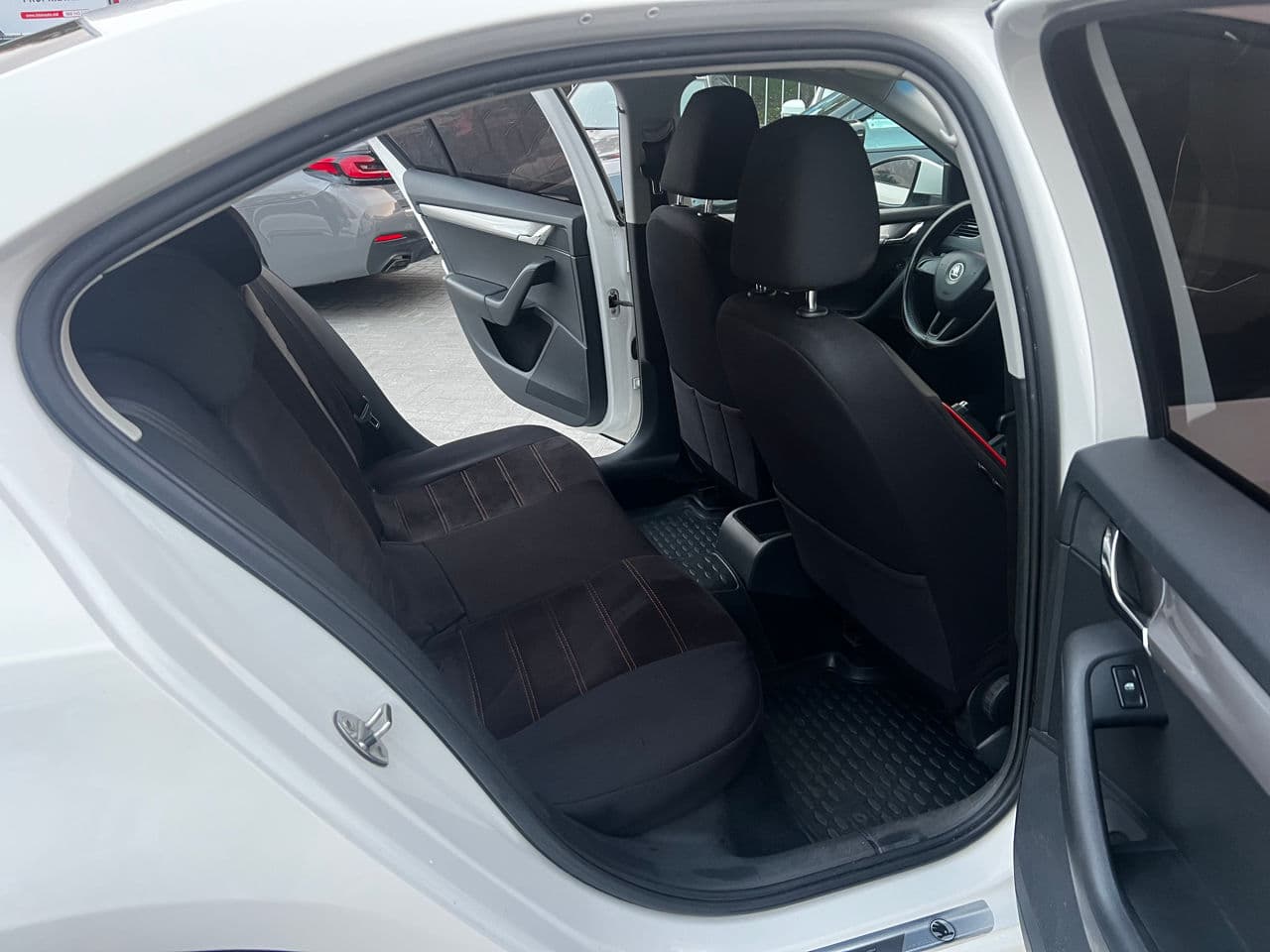 2018 Skoda Octavia — Miniatură 9