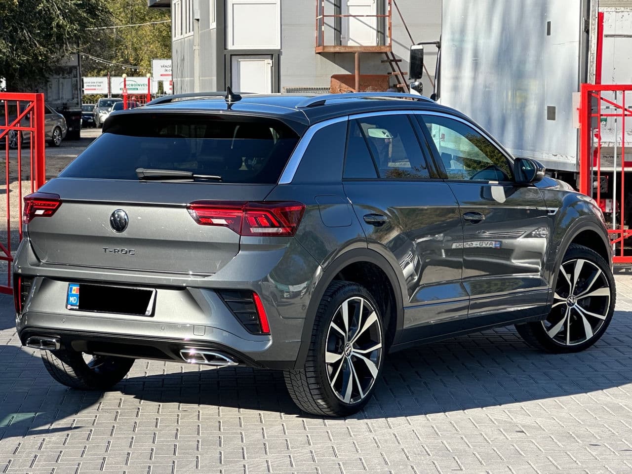 Volkswagen T-Roc 2023 — Миниатюра 4