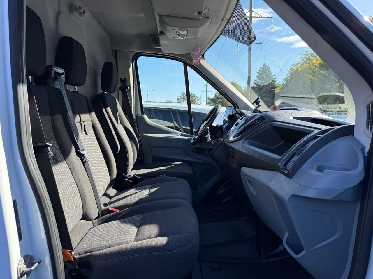 Ford Transit 2019 — Миниатюра 12