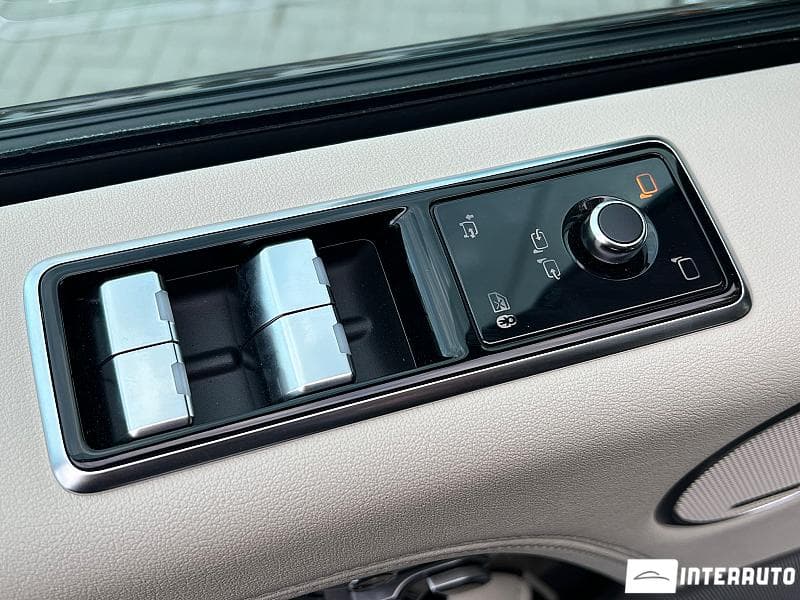 Land Rover Range Rover Vogue 2018 — Миниатюра 7
