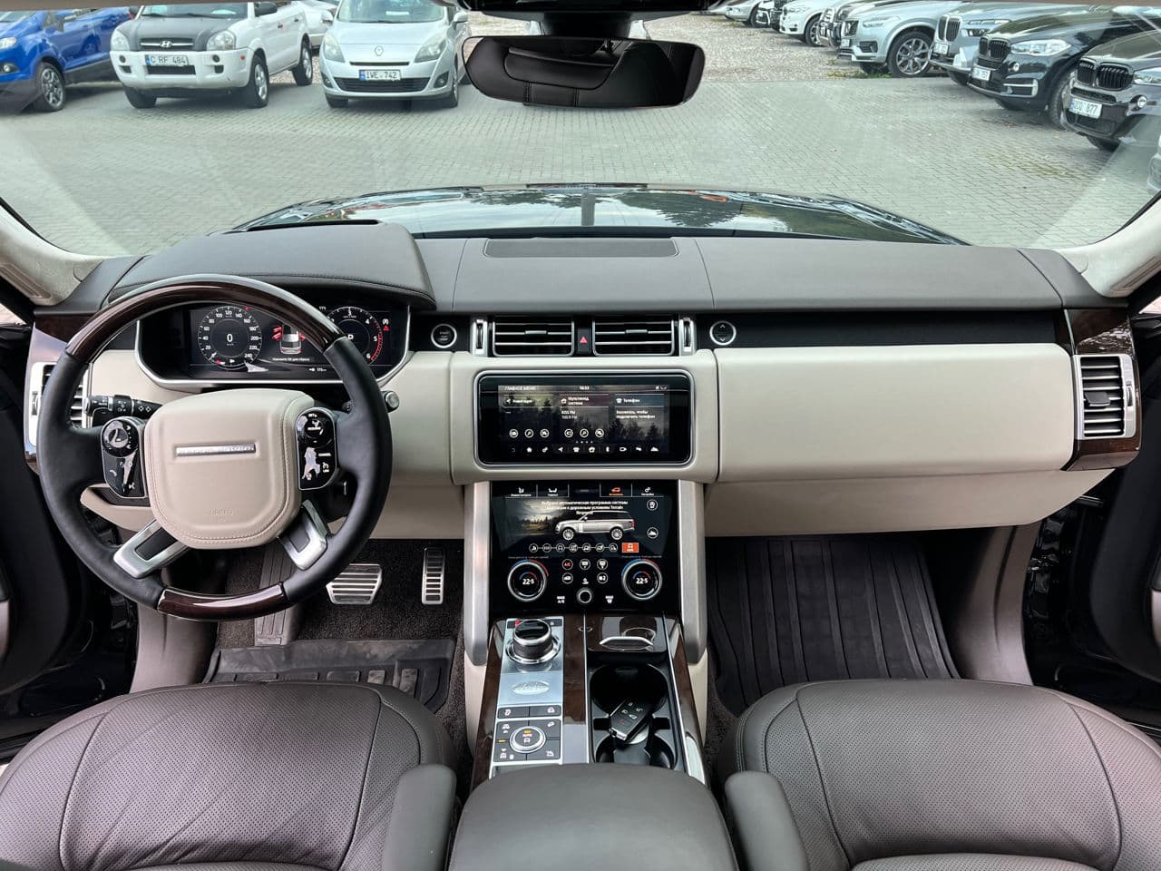 Land Rover Range Rover Vogue 2018 — Миниатюра 8
