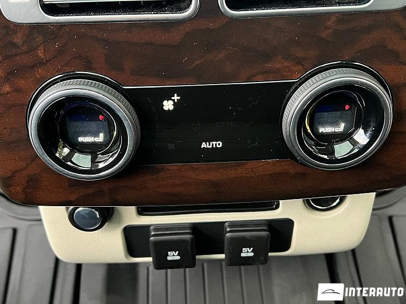 Land Rover Range Rover Vogue 2018 — Миниатюра 21