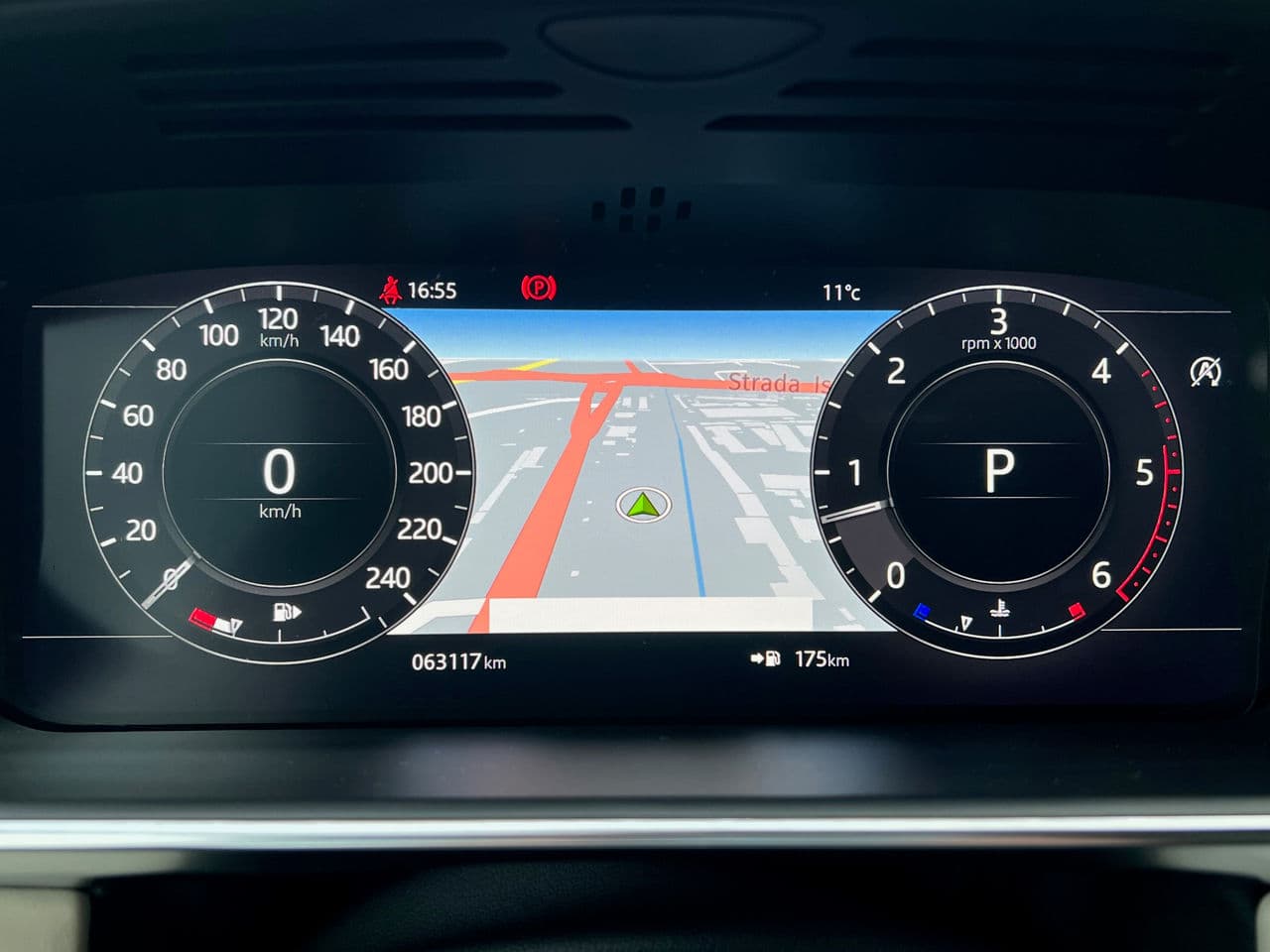 Land Rover Range Rover Vogue 2018 — Миниатюра 11