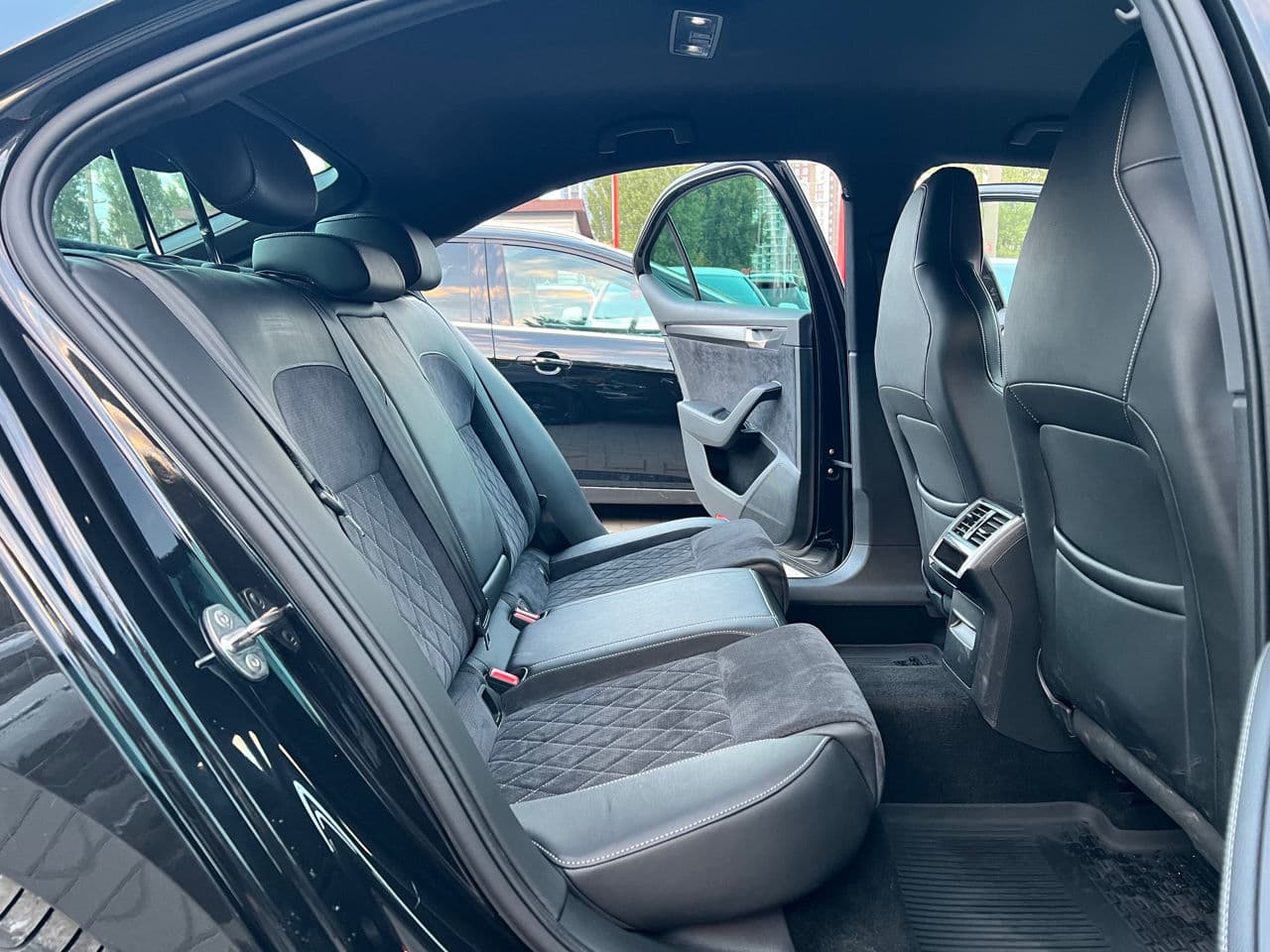 Skoda Superb 2021 — Миниатюра 18