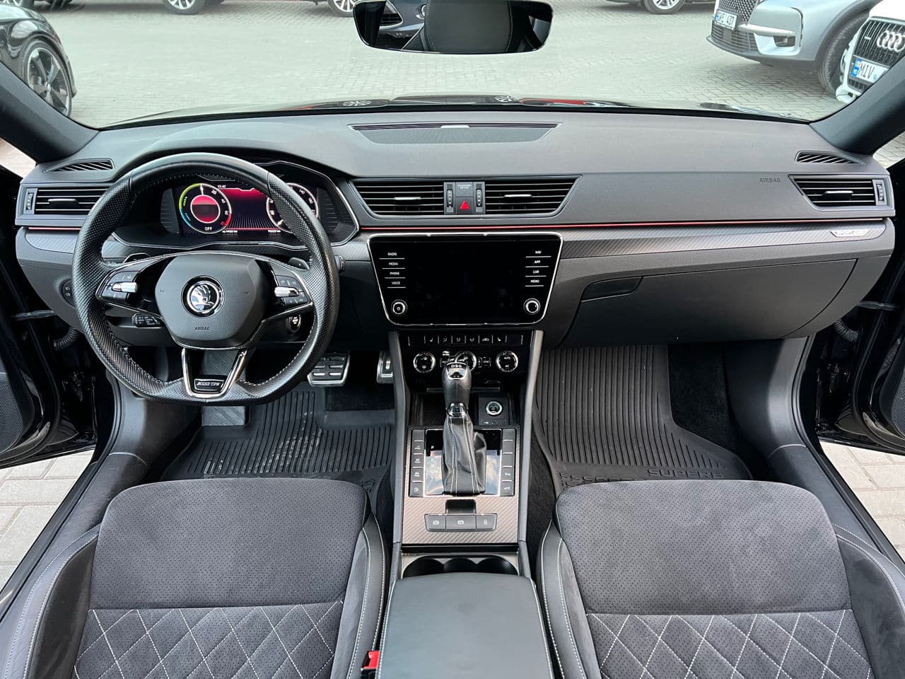 Skoda Superb 2021 — Миниатюра 10