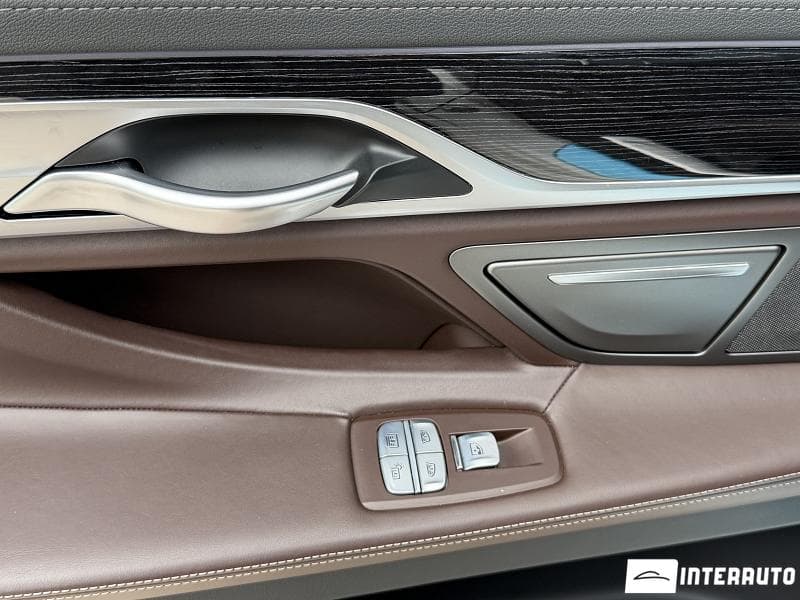 BMW 740 2021 — Миниатюра 22