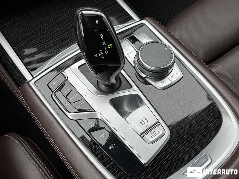 BMW 740 2021 — Миниатюра 17