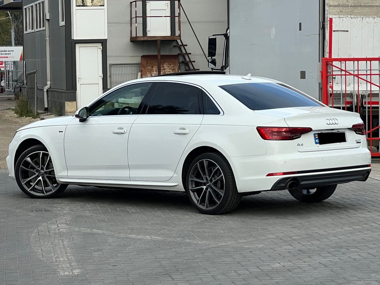 Audi A4 2017 — Миниатюра 2