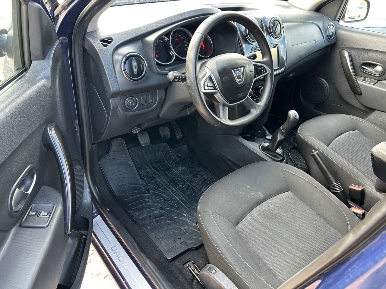 Dacia Logan MCV 2017 — Миниатюра 5