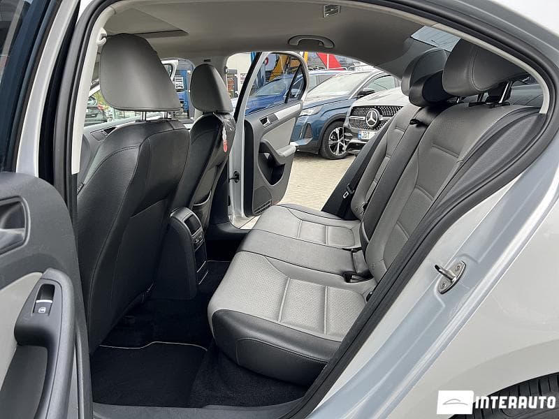 Volkswagen Jetta 2013 — Миниатюра 12