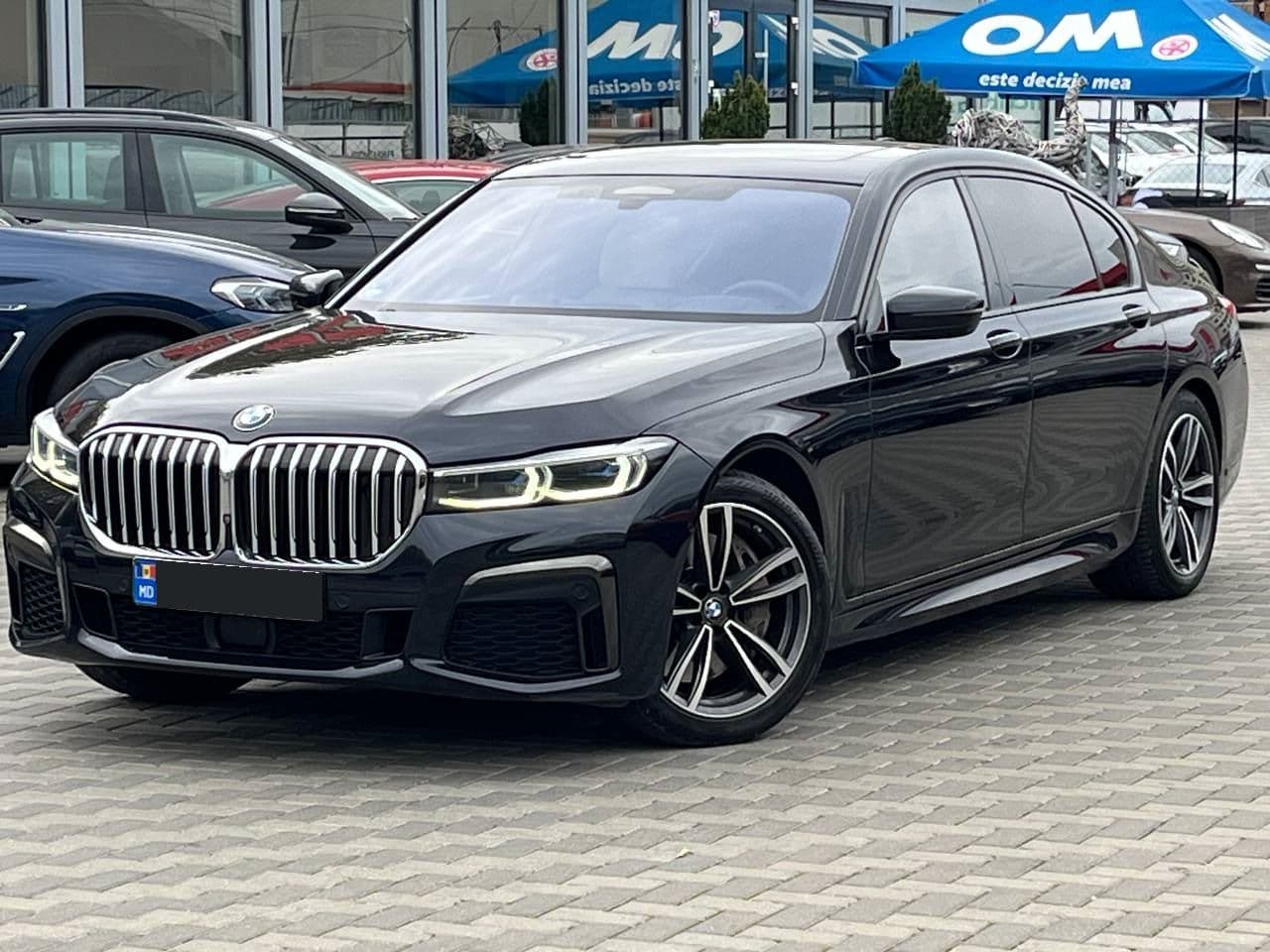BMW 750 2019 — Миниатюра 3