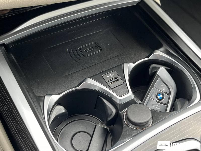 BMW 750 2019 — Миниатюра 14