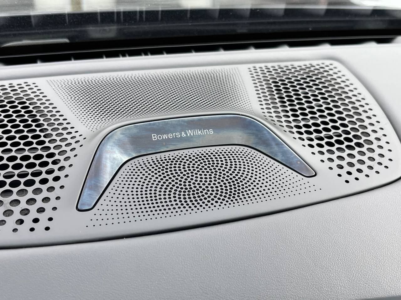 BMW 750 2019 — Миниатюра 10