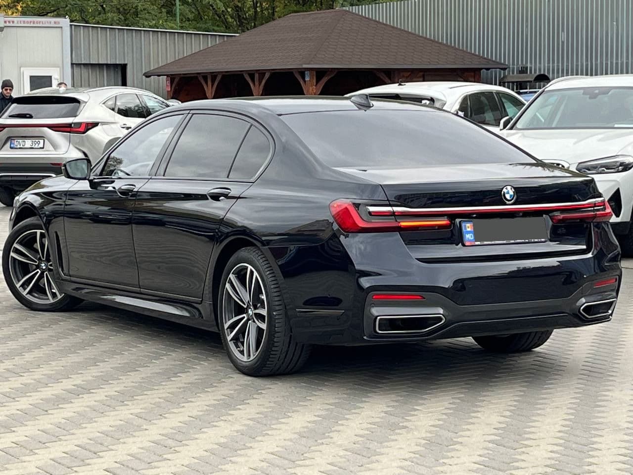 BMW 750 2019 — Миниатюра 2