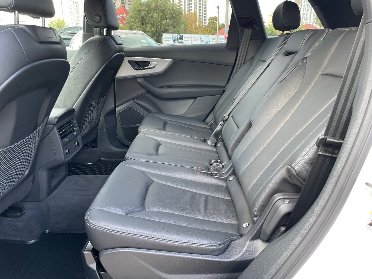 Audi Q7 2025 — Миниатюра 18