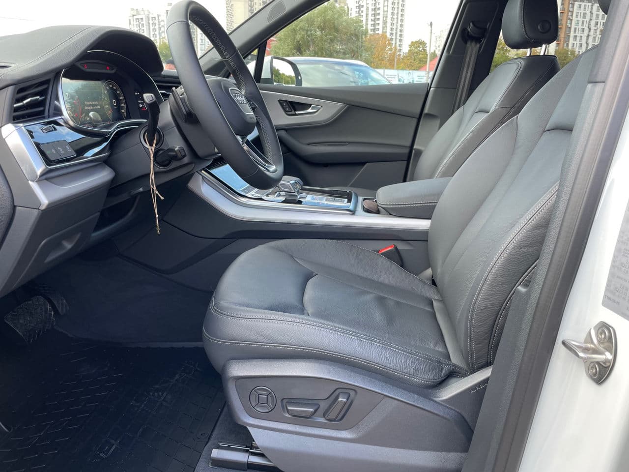 Audi Q7 2025 — Миниатюра 6