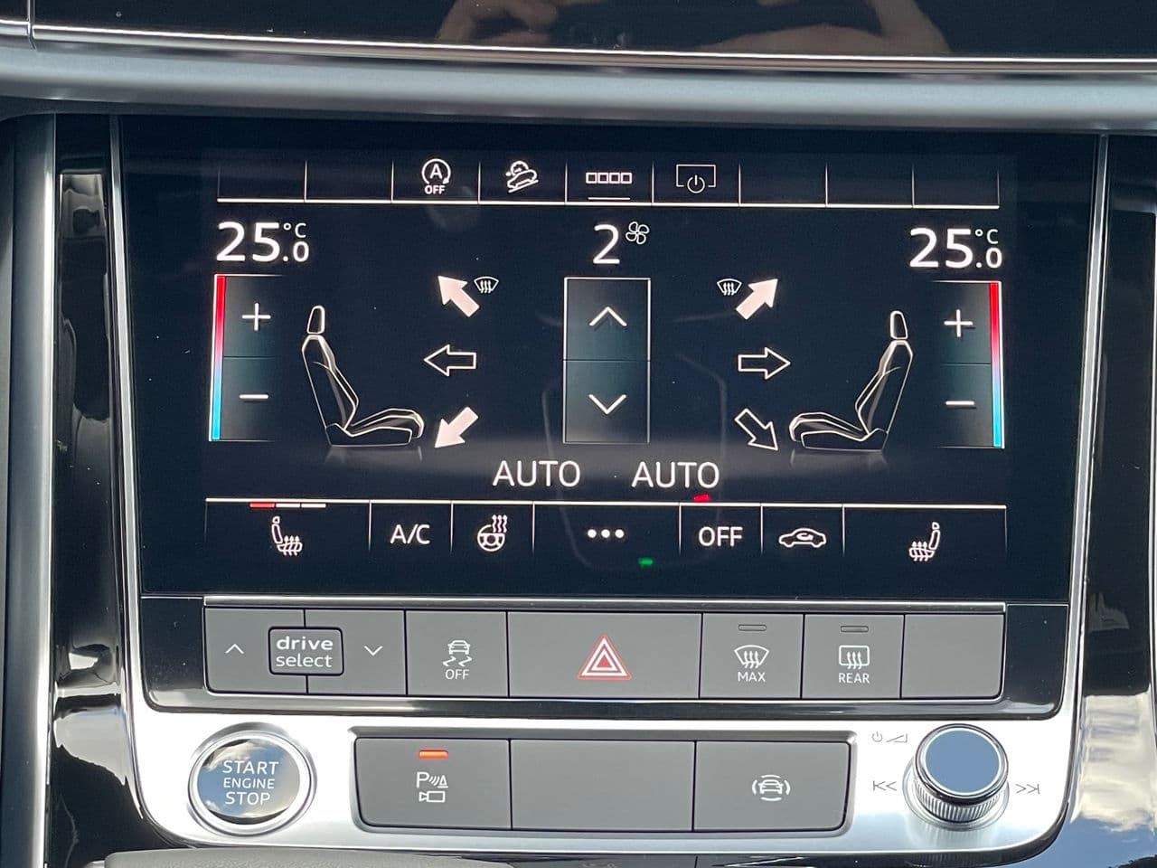 Audi Q7 2025 — Миниатюра 16