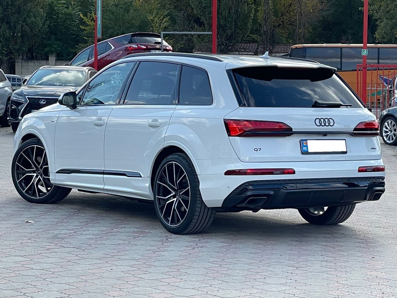 Audi Q7 2025 — Миниатюра 3
