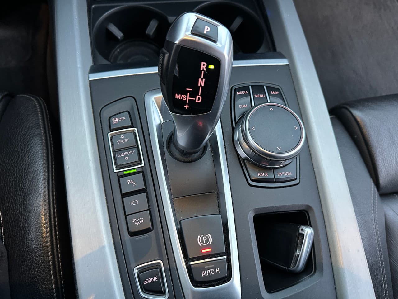 2017 BMW X5 4.0e — Miniatură 12