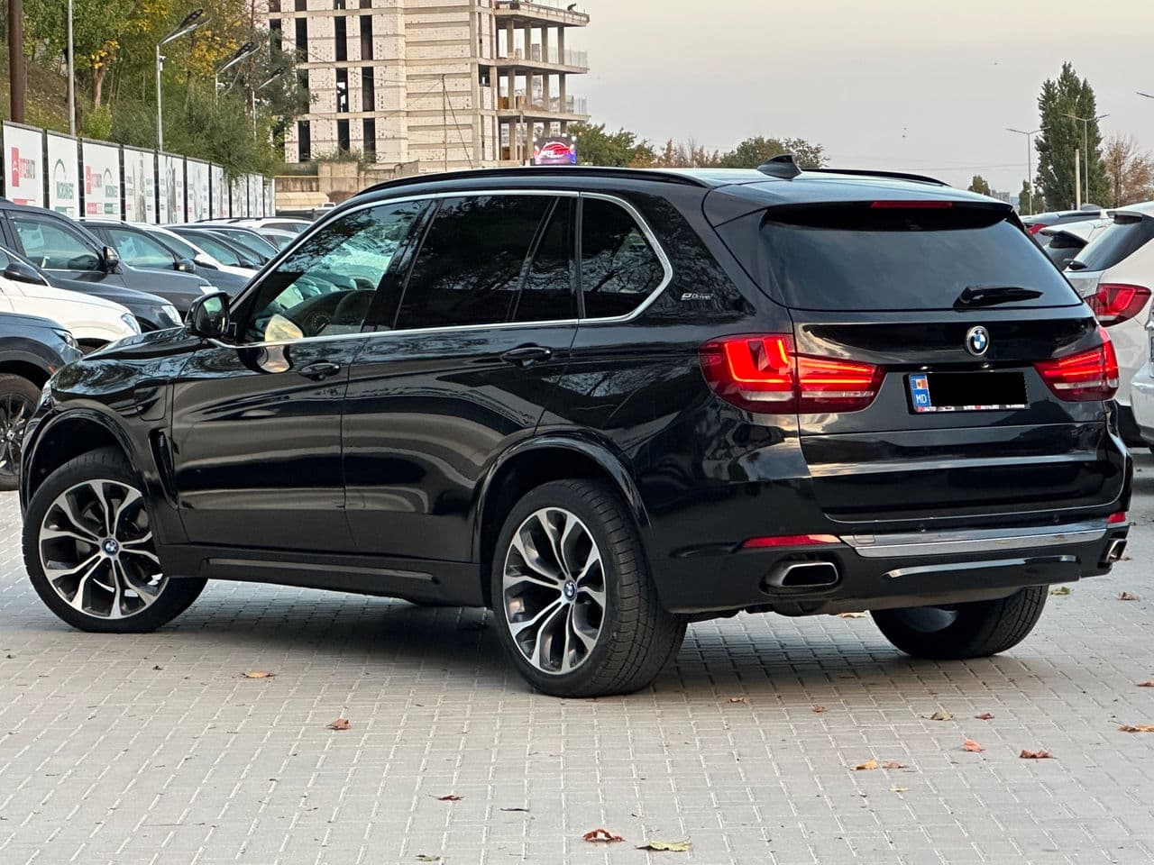 2017 BMW X5 4.0e — Miniatură 4