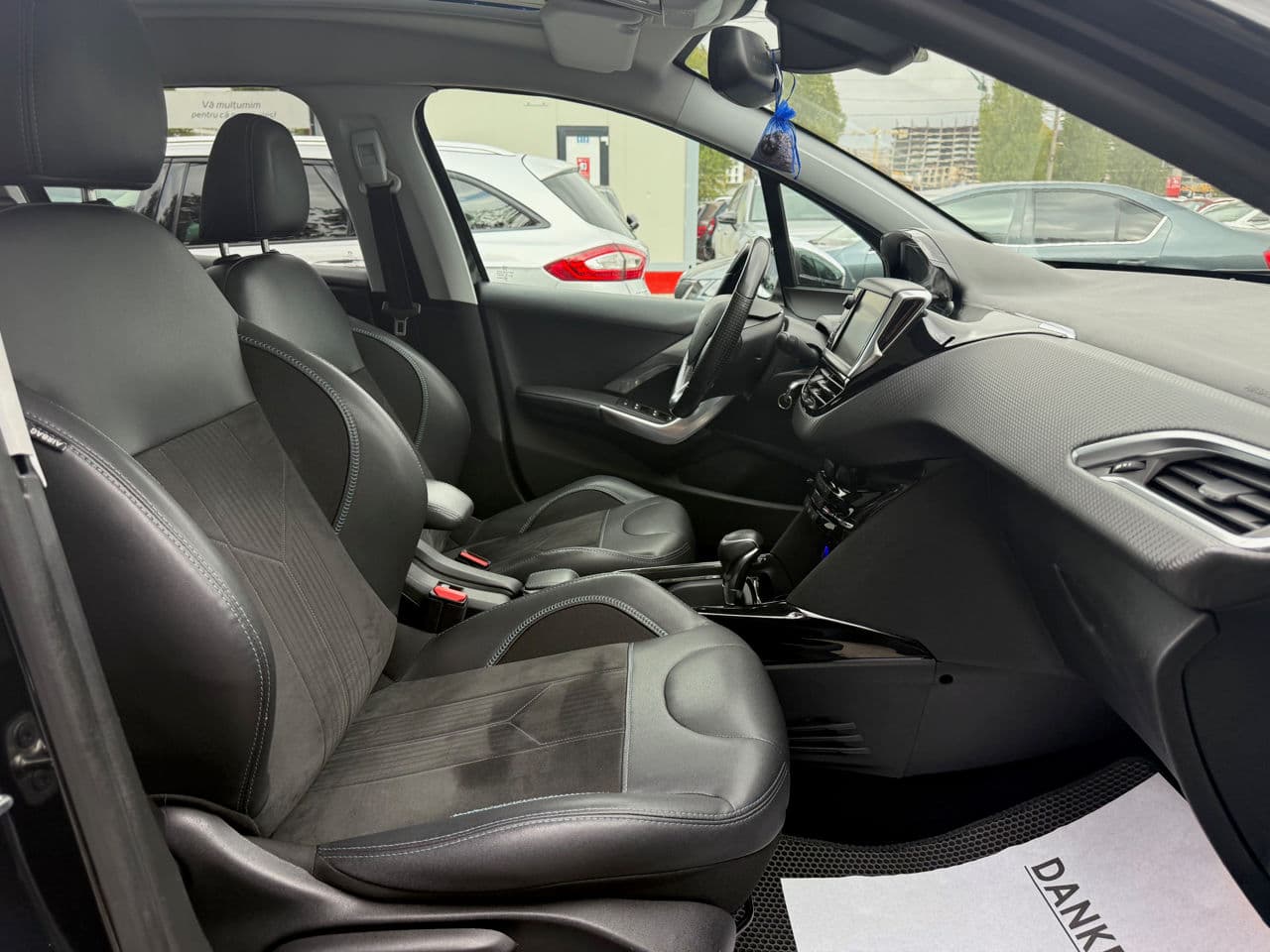 Peugeot 2008 2018 — Миниатюра 14