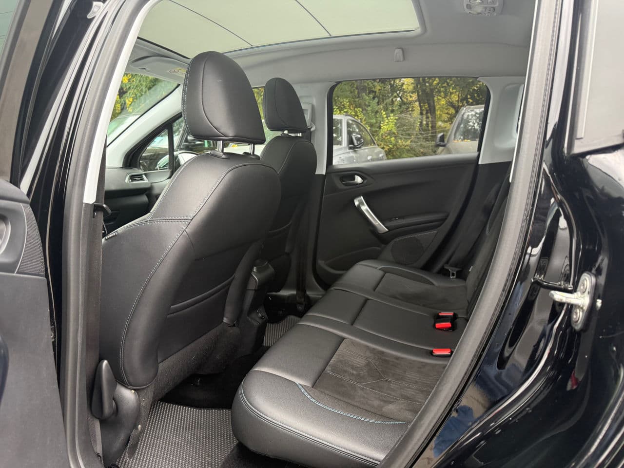 Peugeot 2008 2018 — Миниатюра 16