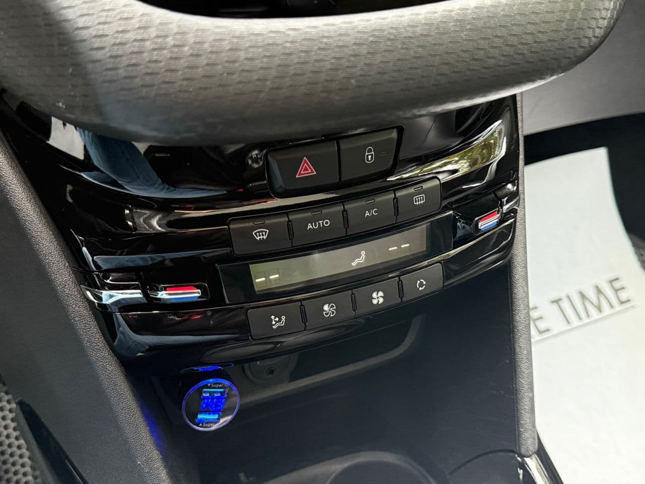 Peugeot 2008 2018 — Миниатюра 11