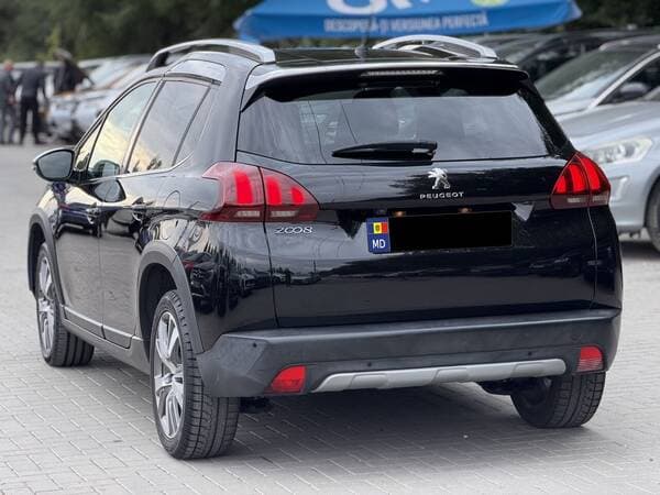 2018 Peugeot 2008 — Miniatură 4