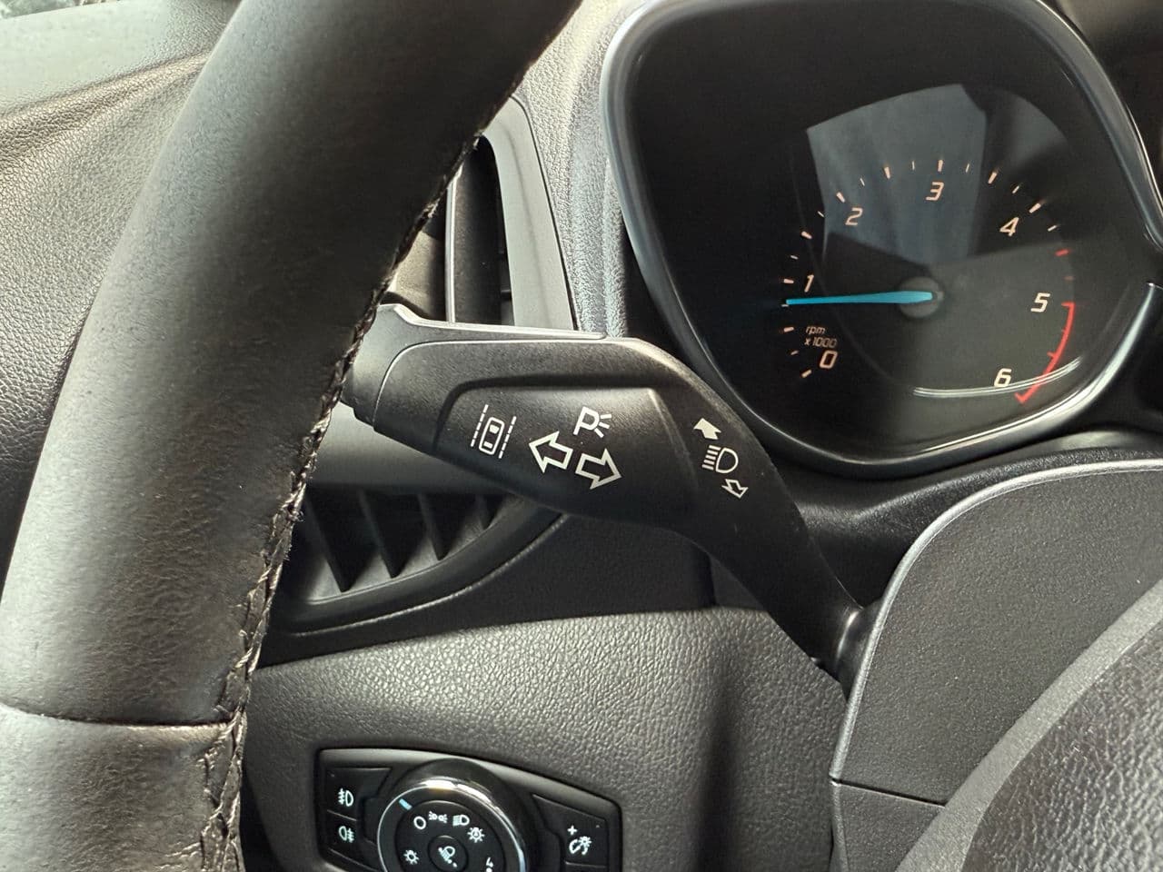 Ford Transit Connect 2015 — Миниатюра 10