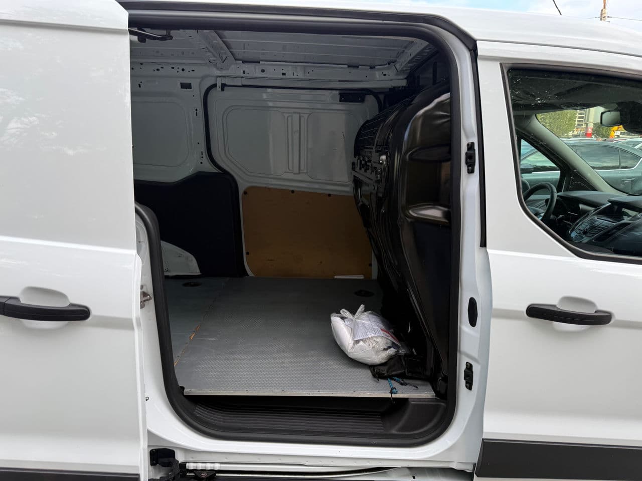 Ford Transit Connect 2015 — Миниатюра 15