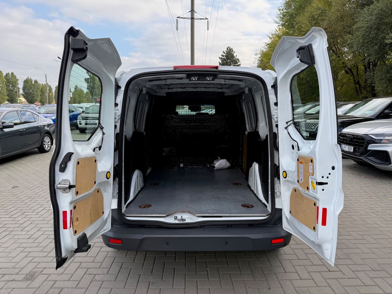 Ford Transit Connect 2015 — Миниатюра 17