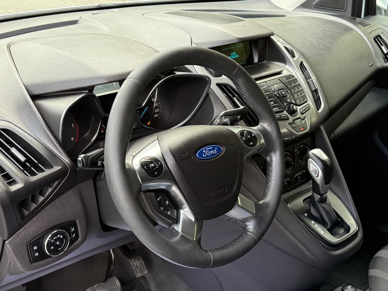 Ford Transit Connect 2015 — Миниатюра 9