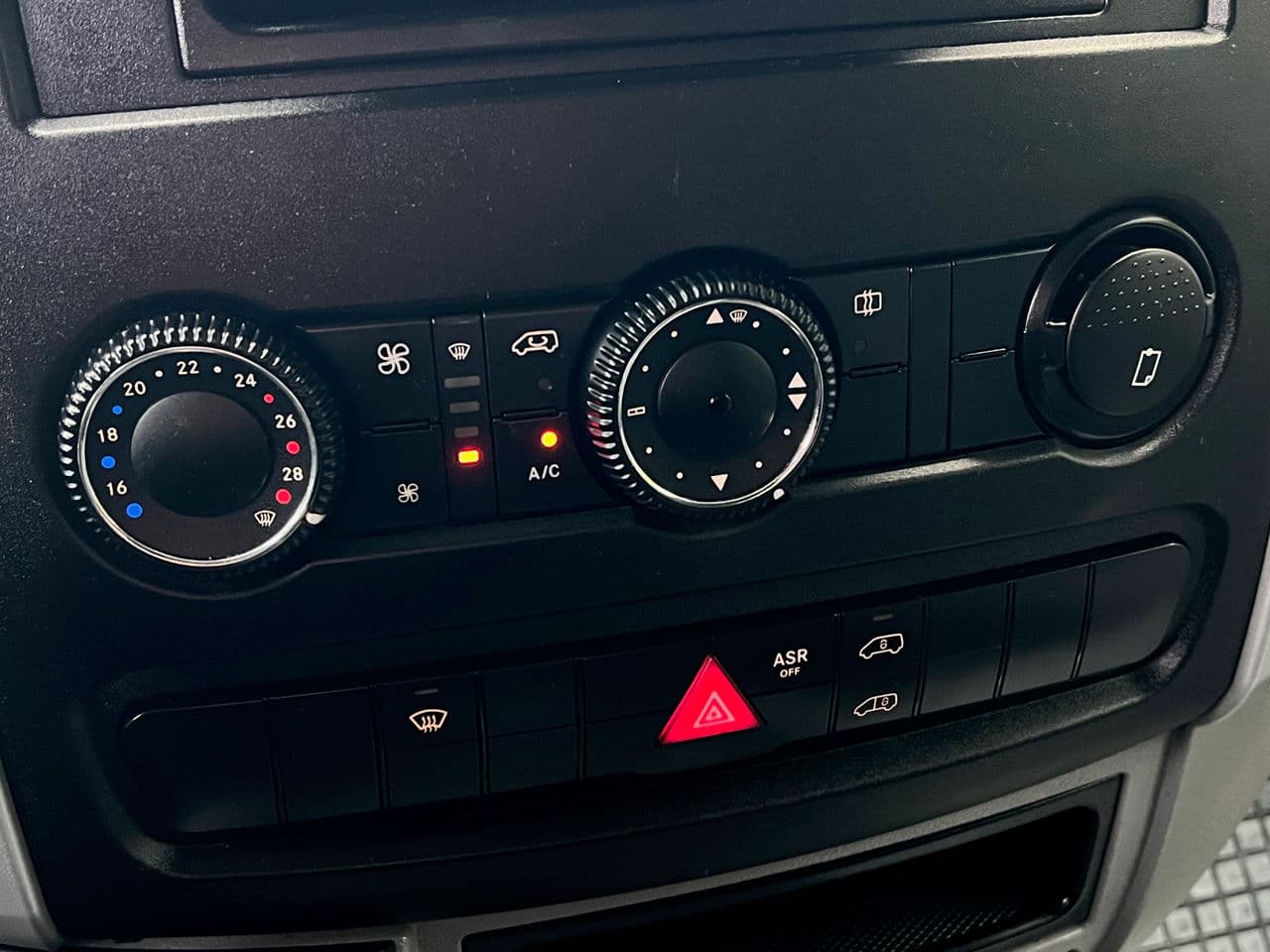Mercedes Sprinter 2013 — Миниатюра 12