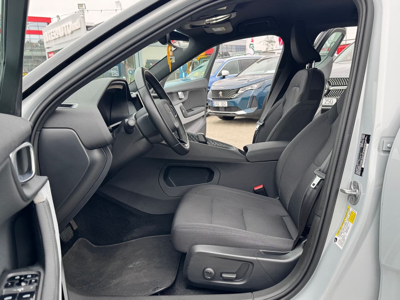 Volvo Polestar 2 2022 — Миниатюра 5