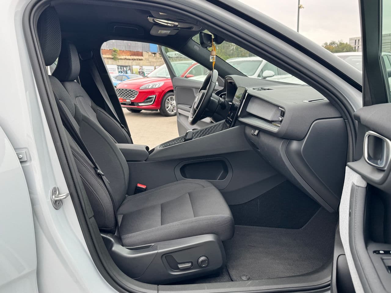 Volvo Polestar 2 2022 — Миниатюра 15