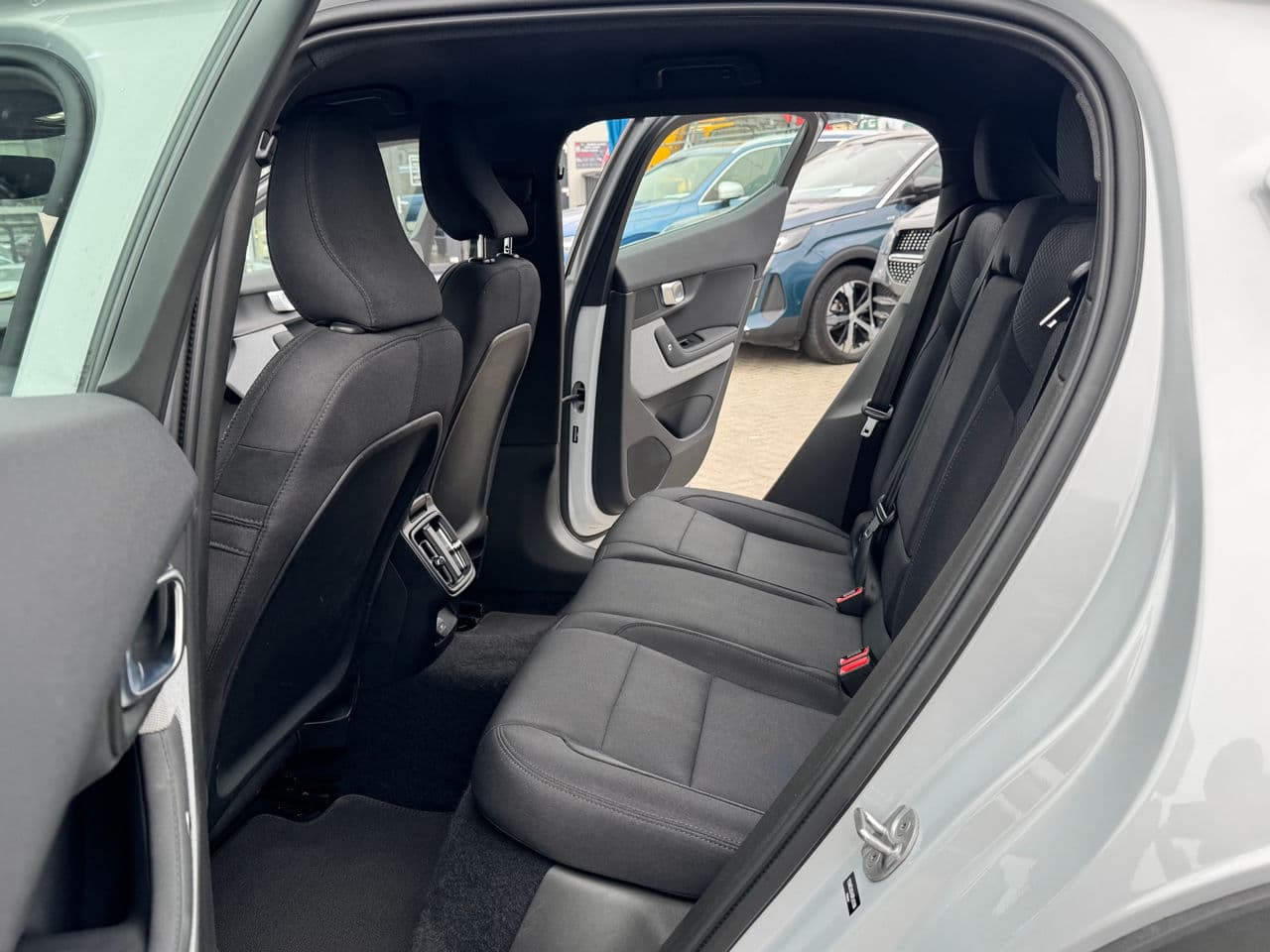 Volvo Polestar 2 2022 — Миниатюра 13