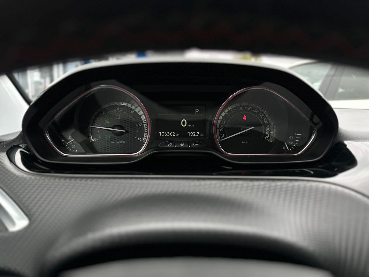Peugeot 2008 2019 — Миниатюра 11
