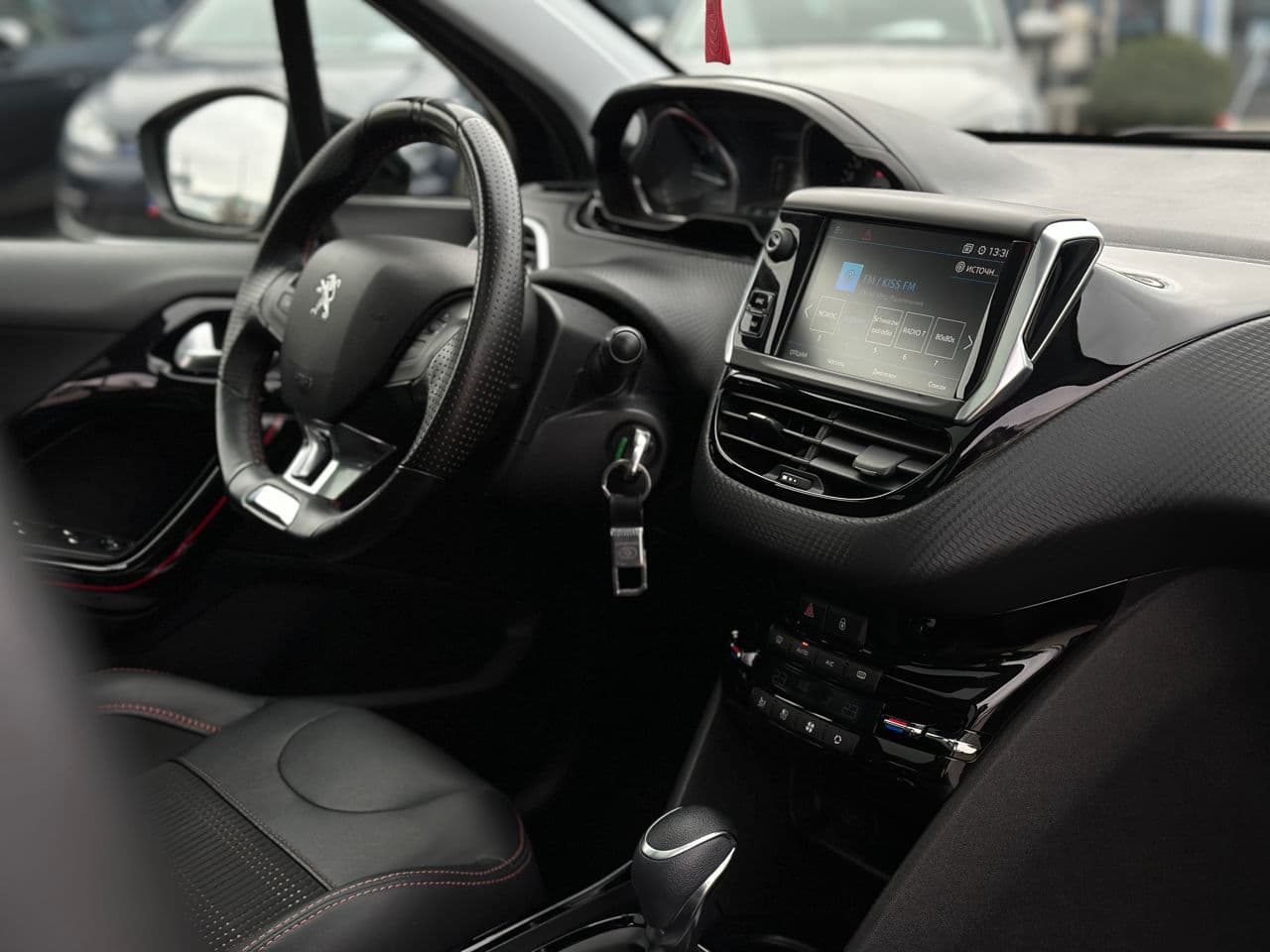 Peugeot 2008 2019 — Миниатюра 10