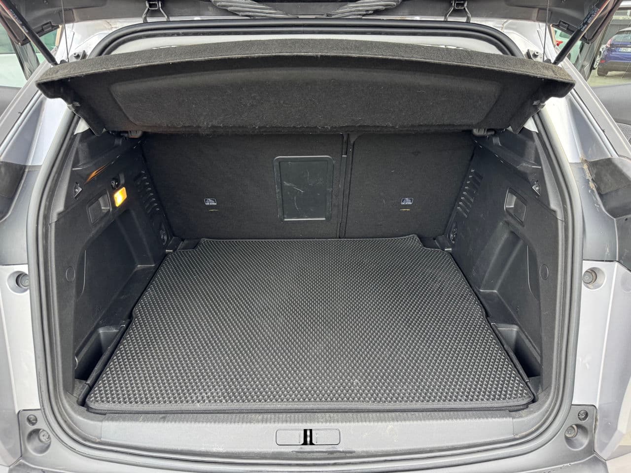 Peugeot 3008 2019 — Миниатюра 19