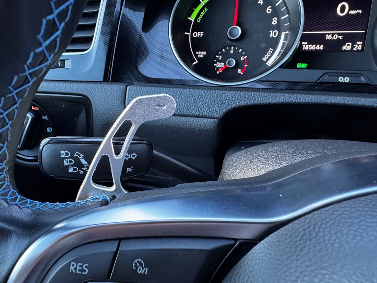 Volkswagen Golf GTE 2015 — Миниатюра 14