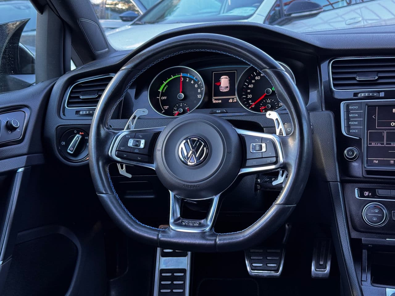 Volkswagen Golf GTE 2015 — Миниатюра 7