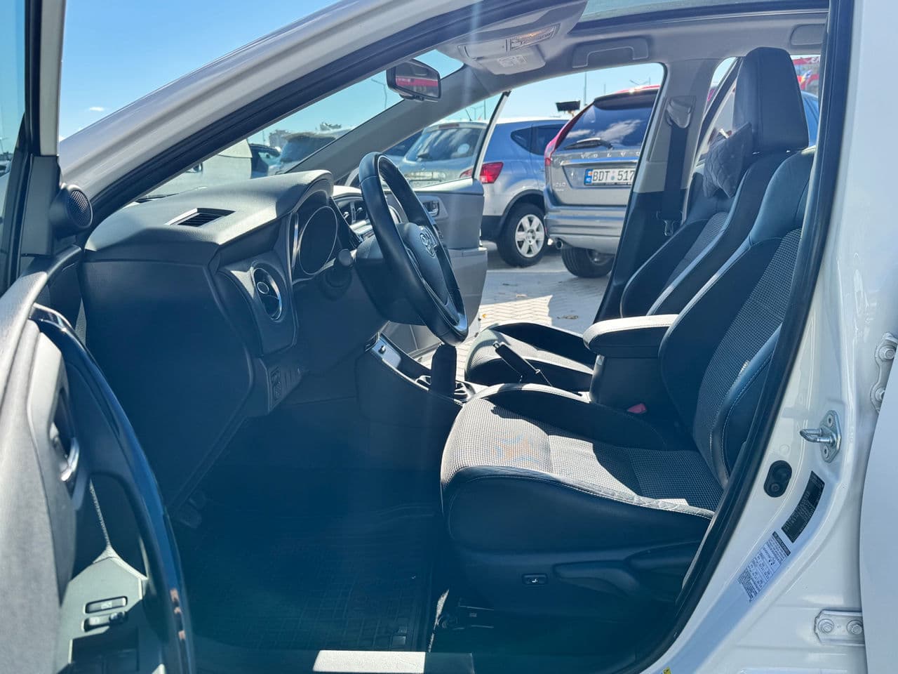 Toyota Auris 2015 — Миниатюра 5