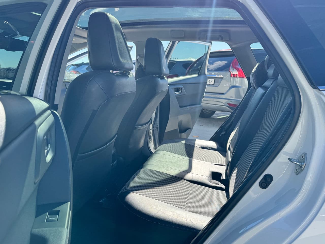 Toyota Auris 2015 — Миниатюра 13
